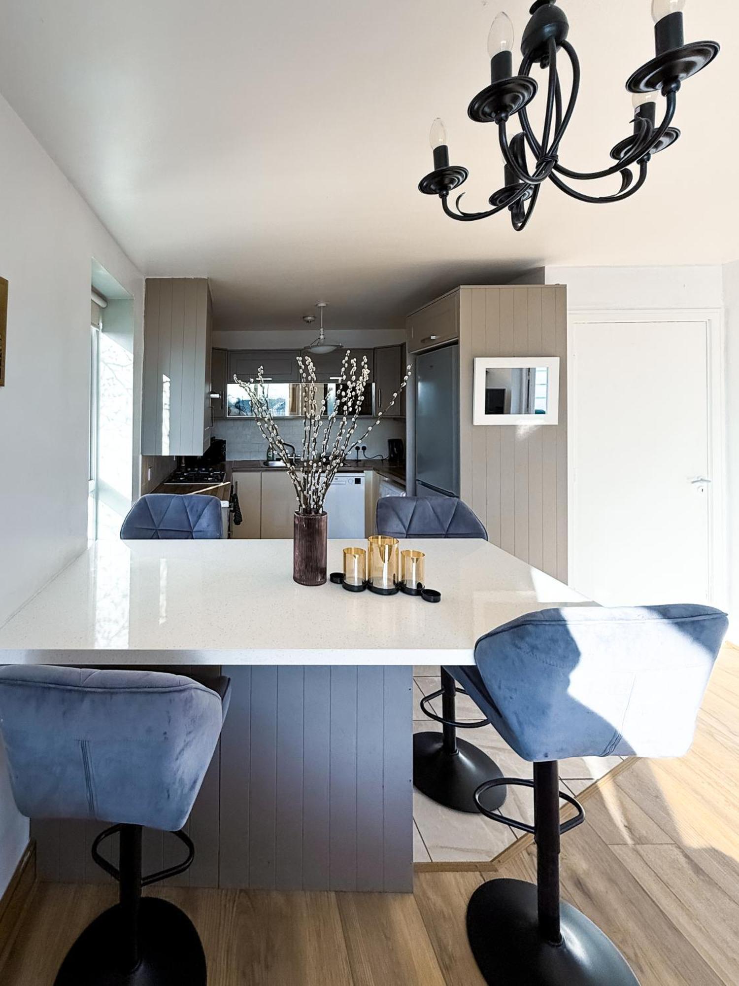 Skyview Retreat Spacious Comfort 卢坎 外观 照片